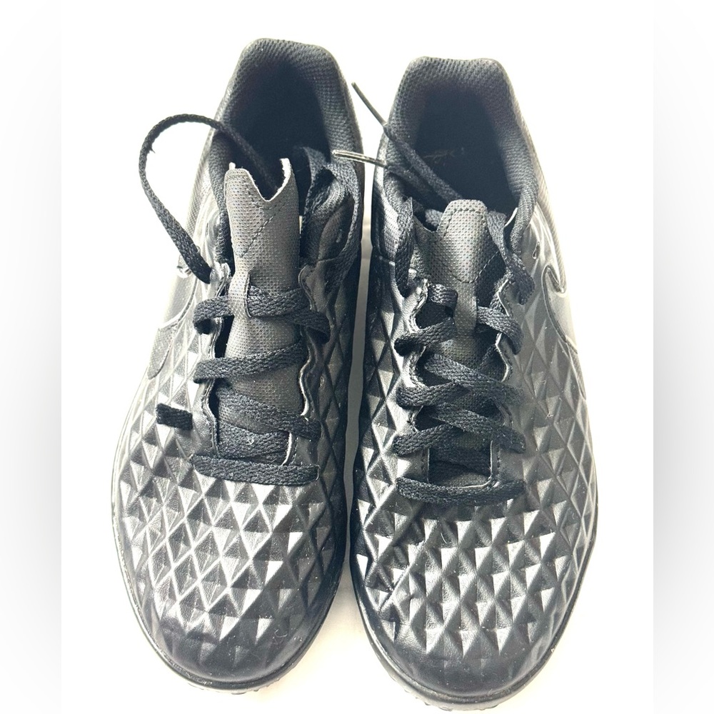 Nike - Tiempo Legend 8 Club TF JR - AT5883010